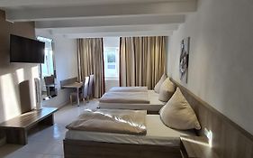 Bach Hotel